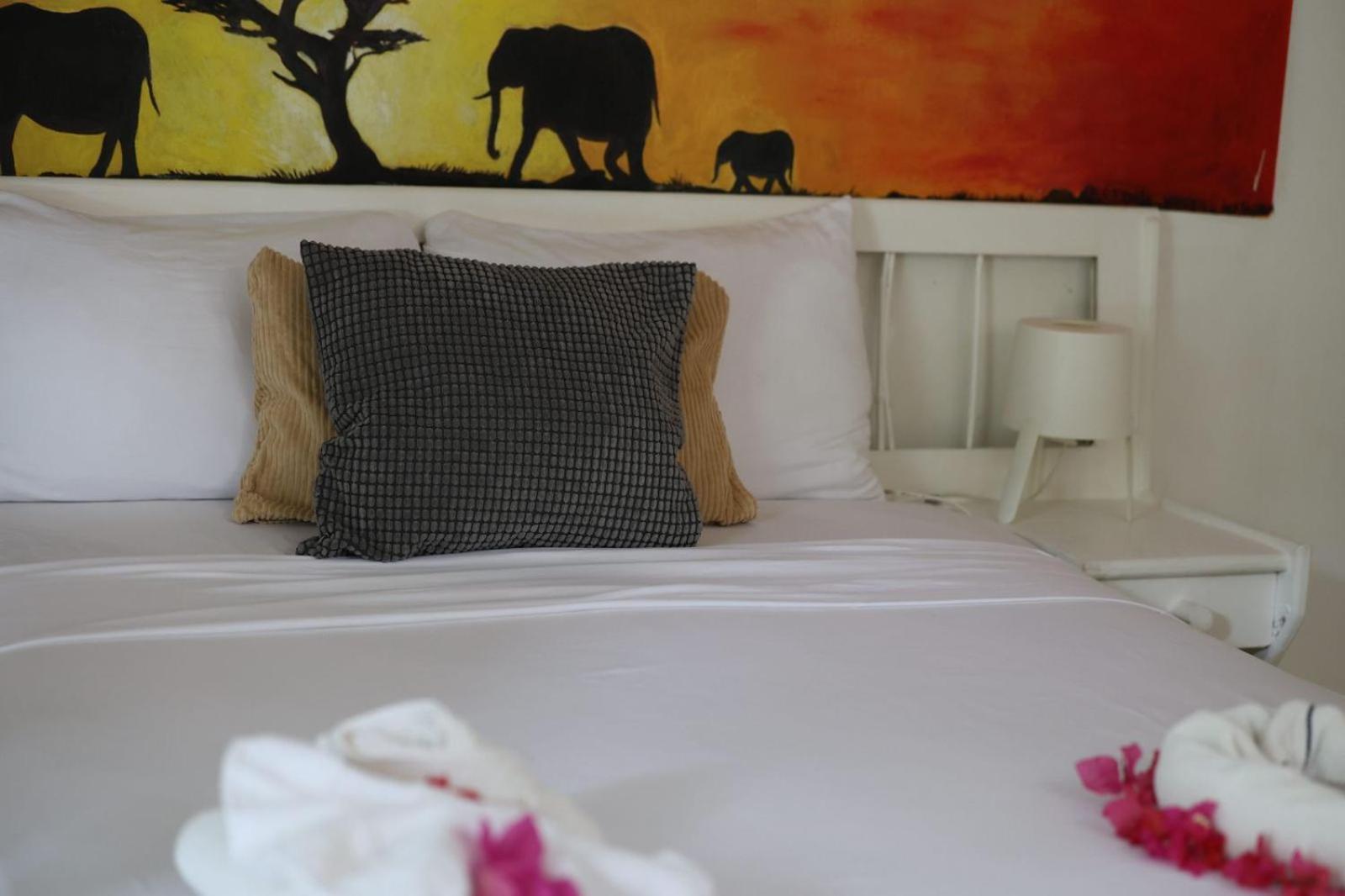 Afreeka Beach Hotel Лас Терренас Экстерьер фото